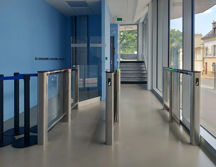 Couloirs de contrôle d’accès ST-01, Centre aquatique Le CAB, France